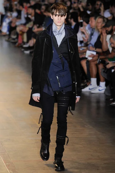 Look 12